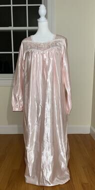 Vintage Character Pink Floral Square Neck Button Long Nightgown NWT Small